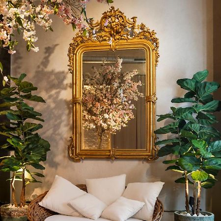 City Center - Avenue Luxury Apartment - Private Free Parking セビリア エクステリア 写真