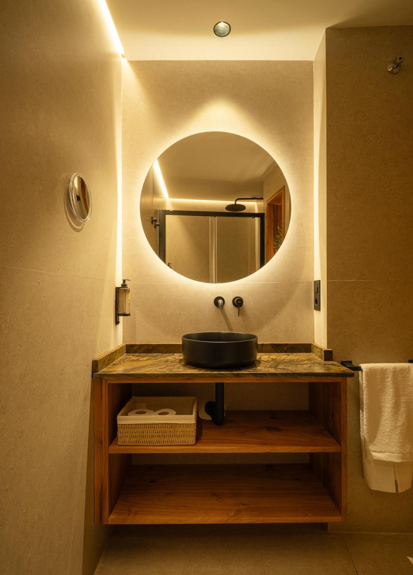 City Center - Avenue Luxury Apartment - Private Free Parking セビリア エクステリア 写真
